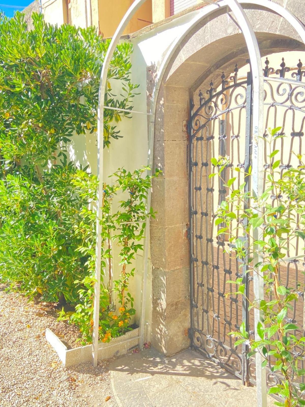 Hotel Depandance Eleonora Oristano Esterno foto
